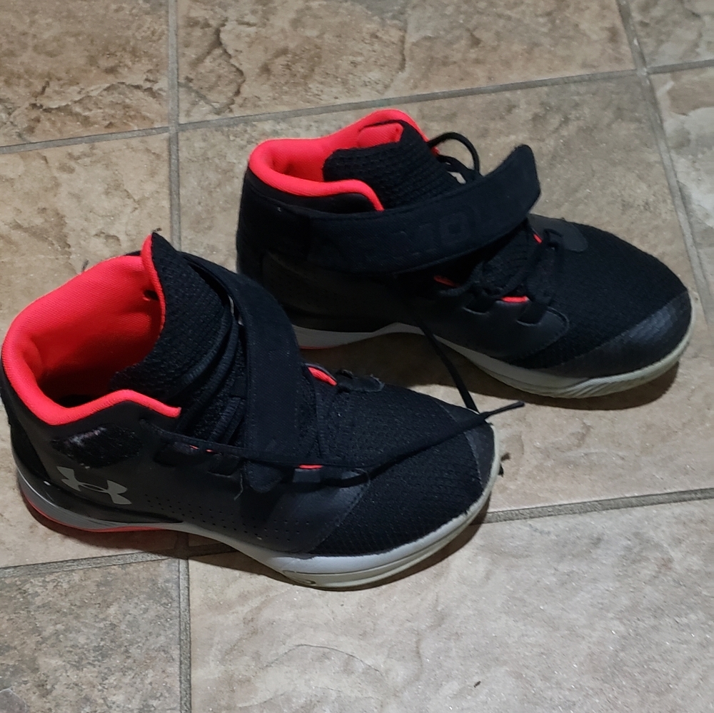 Boys' Under Armour Get B Zee Shoes